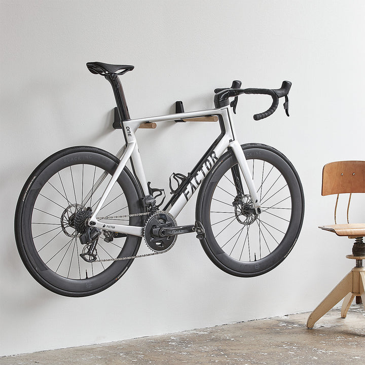 Wall Mount - Natural Oak / 32 cm . Road Bike