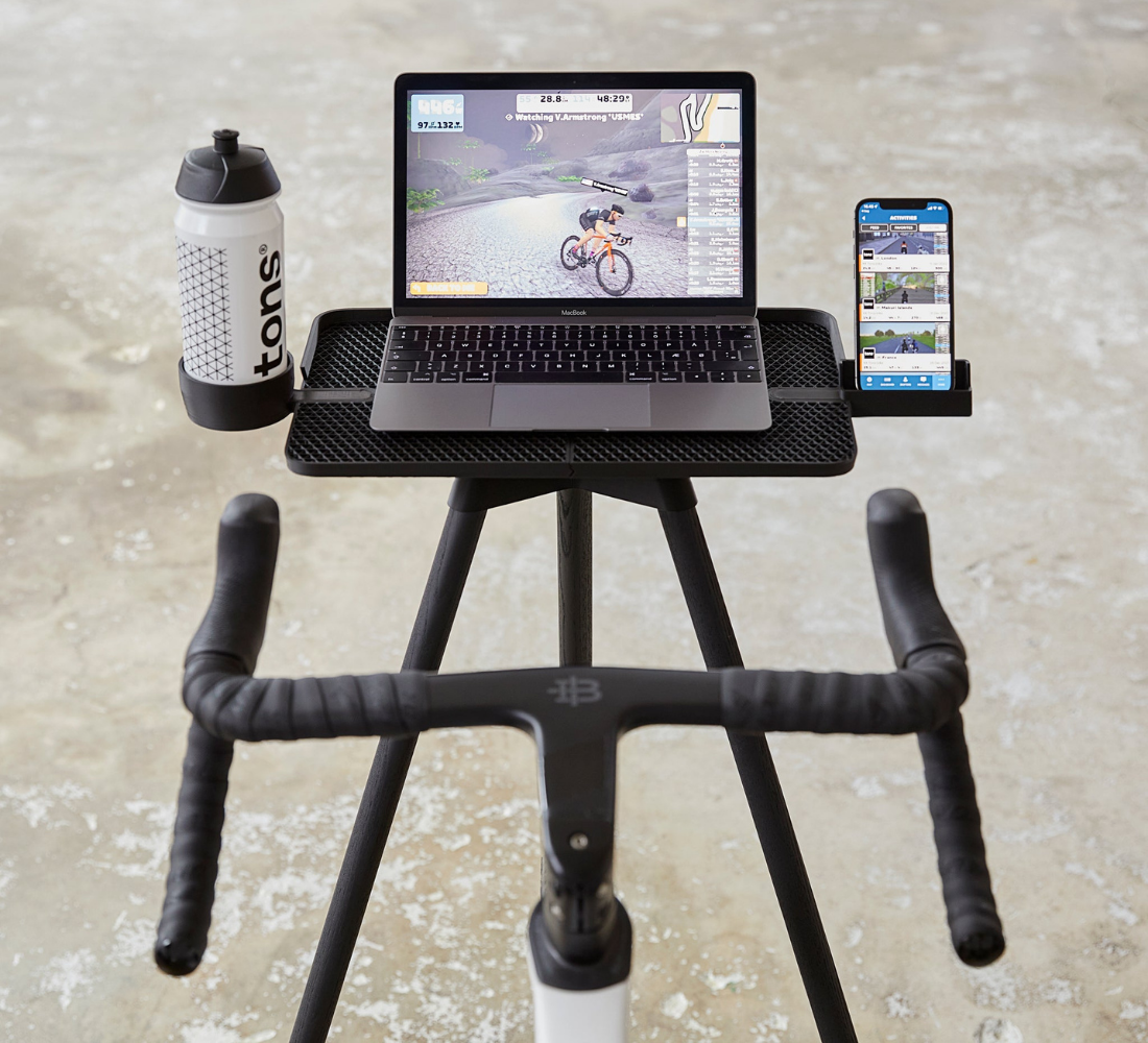 Laptop Race Table - Eiche Natur / Telefon-, Handtuch- und Getränkehalter