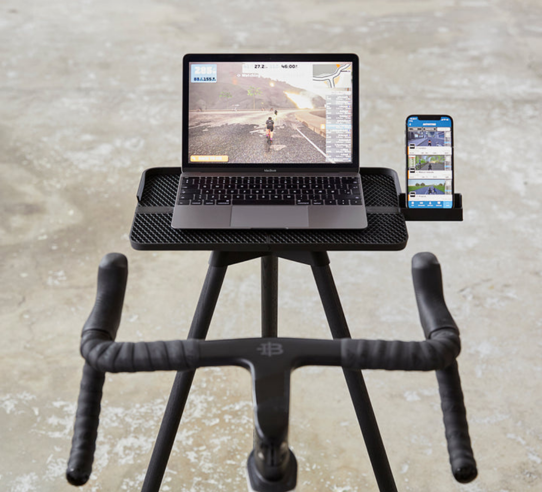 Laptop Race Table - Eiche Natur / Telefon-, Handtuch- und Getränkehalter